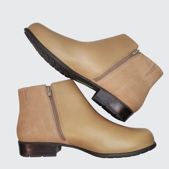 WALKING CRADLES LEWIS LIGHT TAUPE MATTE NUBUCK Women's Size 12M - Picture 4 of 13